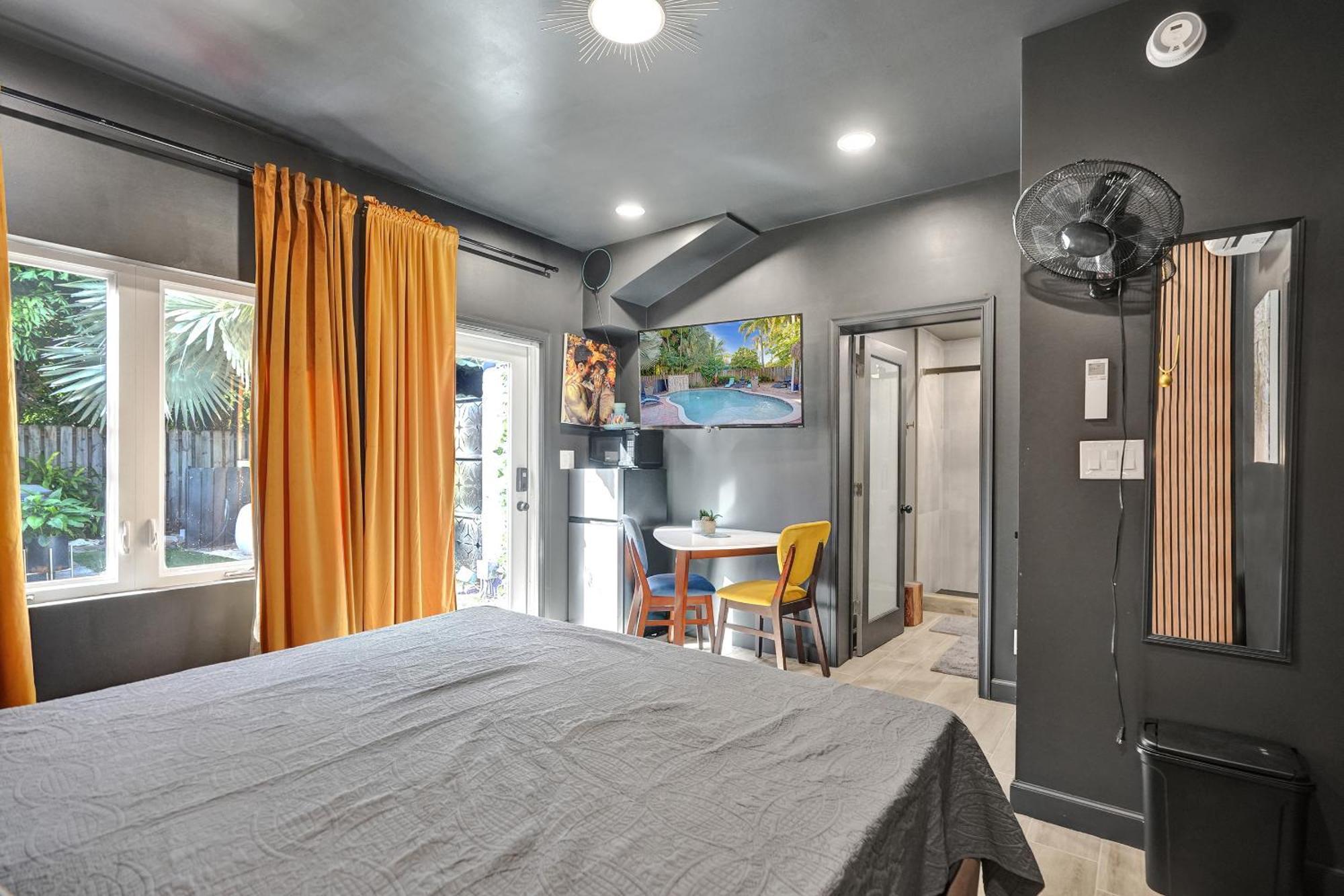 Kiki 4 - Men'S Clothing Optional Guest Houses ฟอร์ต ลอเดอร์เดล ภายนอก รูปภาพ