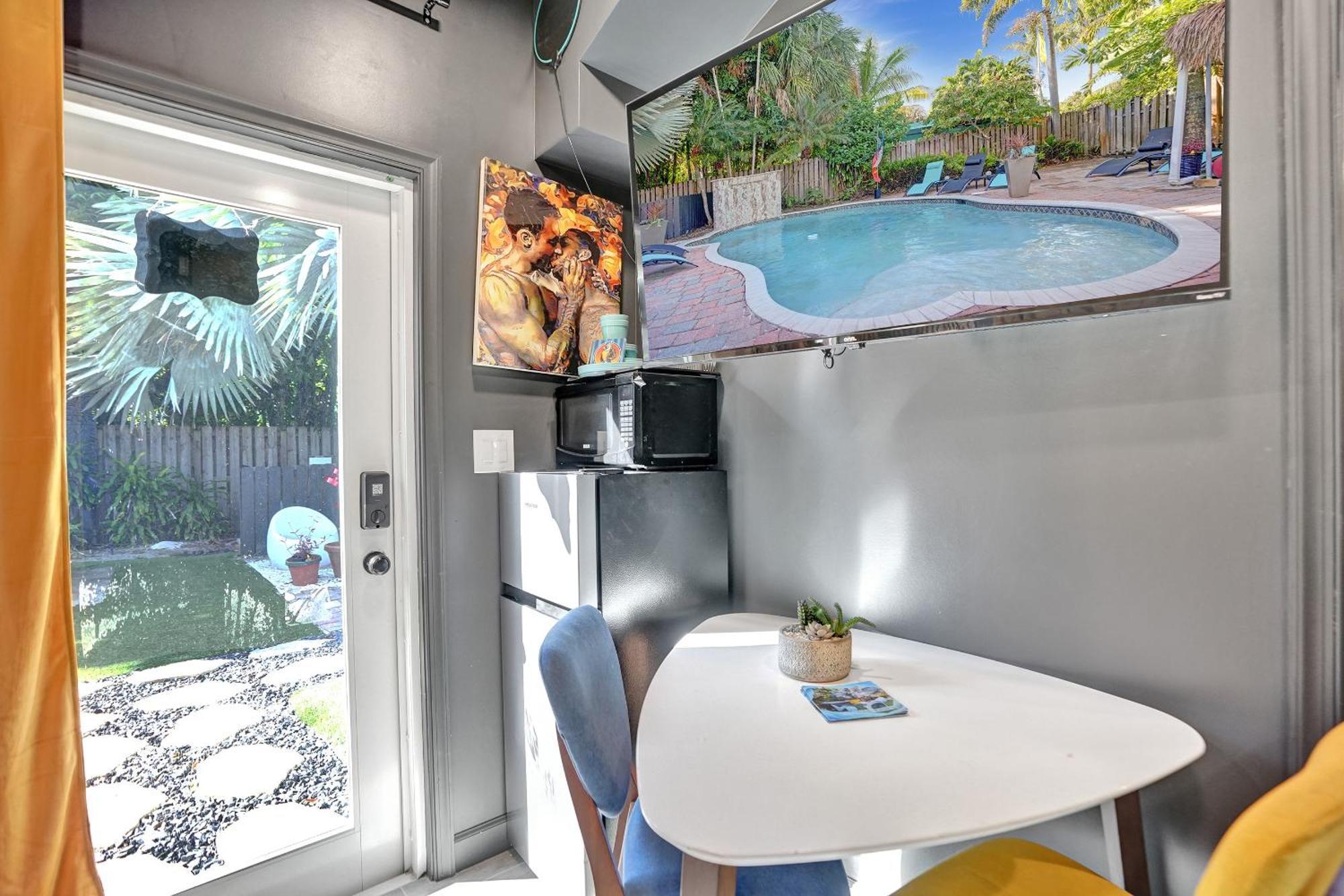 Kiki 4 - Men'S Clothing Optional Guest Houses ฟอร์ต ลอเดอร์เดล ภายนอก รูปภาพ