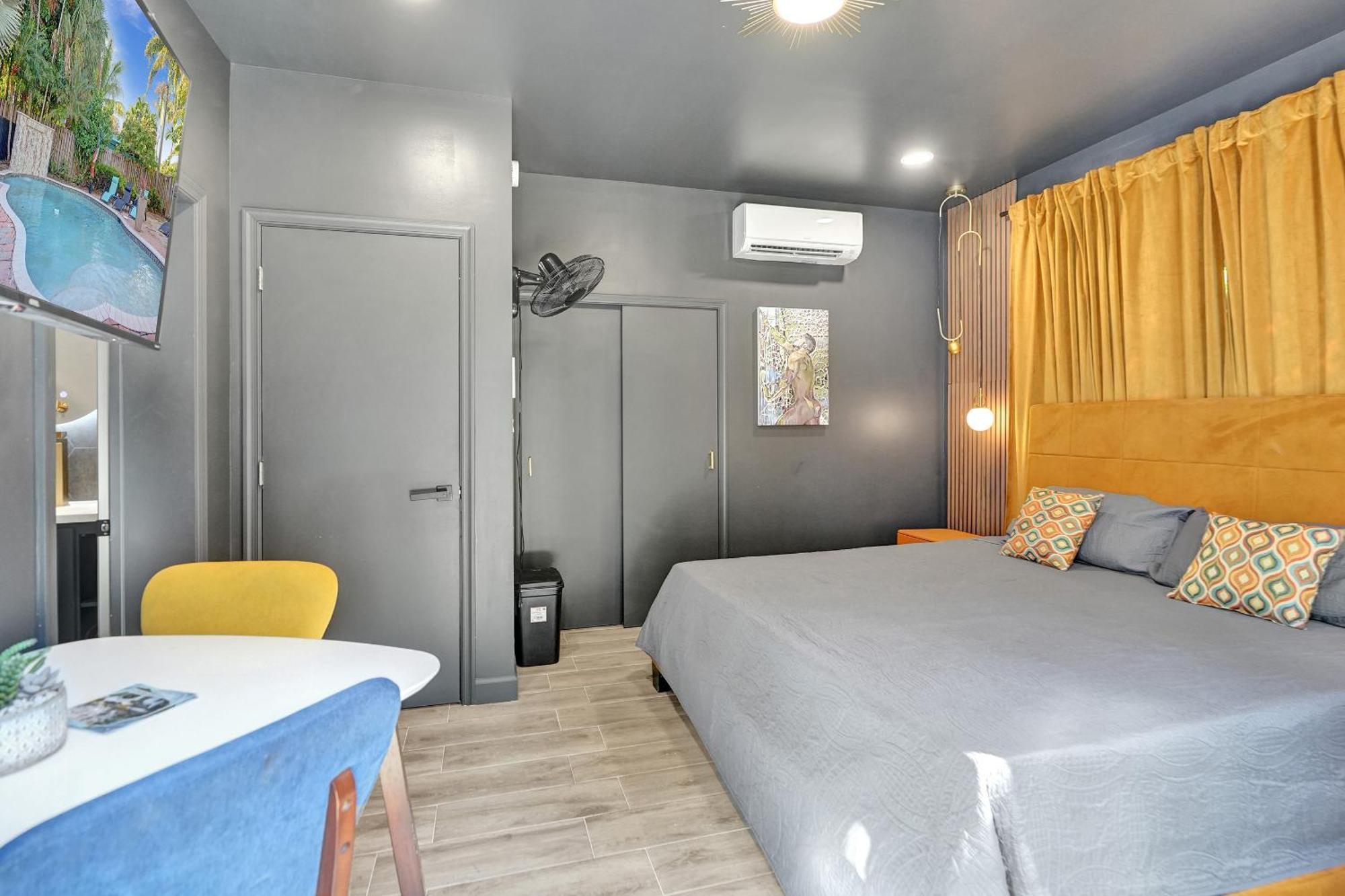 Kiki 4 - Men'S Clothing Optional Guest Houses ฟอร์ต ลอเดอร์เดล ภายนอก รูปภาพ